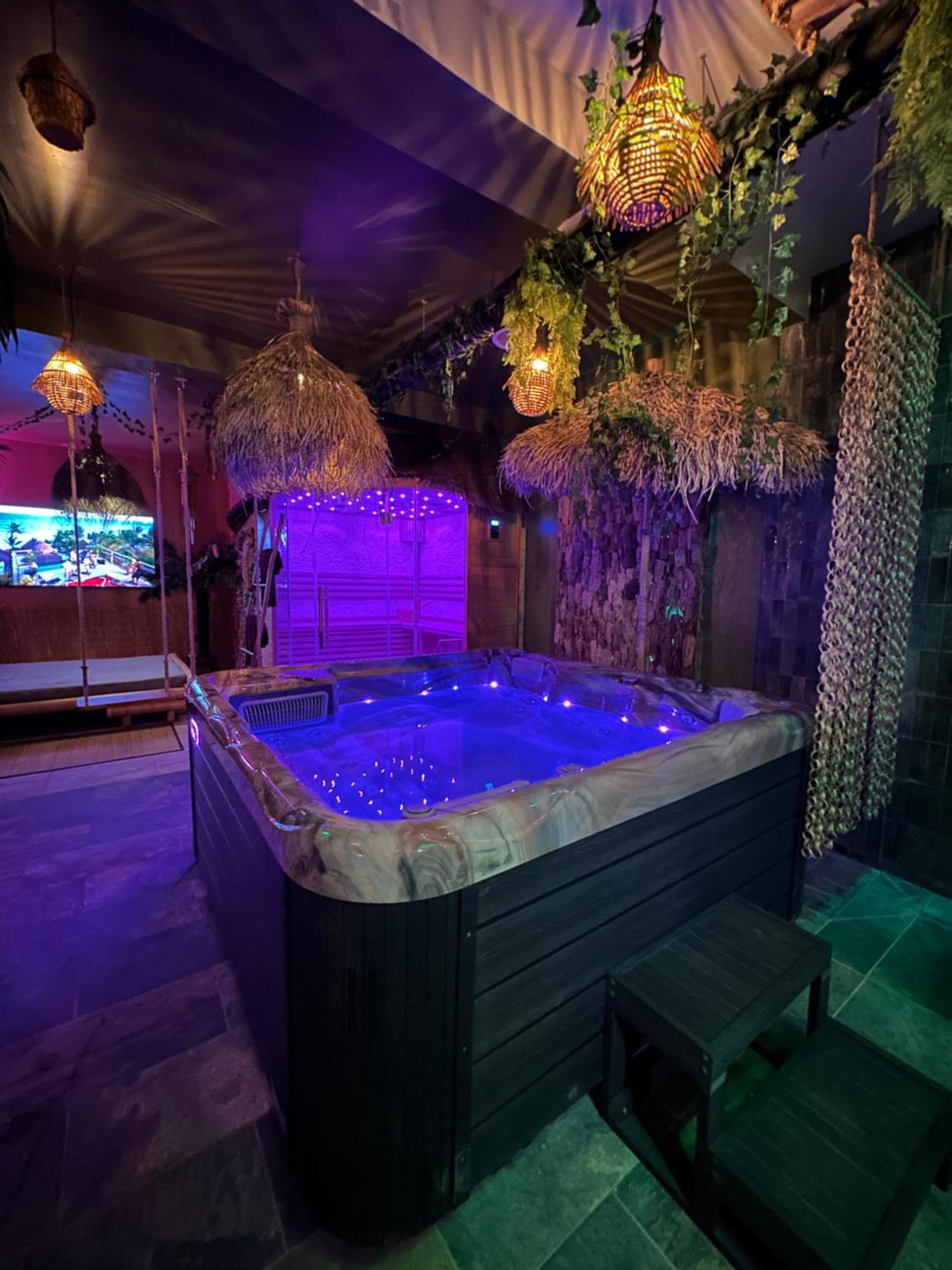 됭케르크 Jungle Spa B&B 외부 사진
